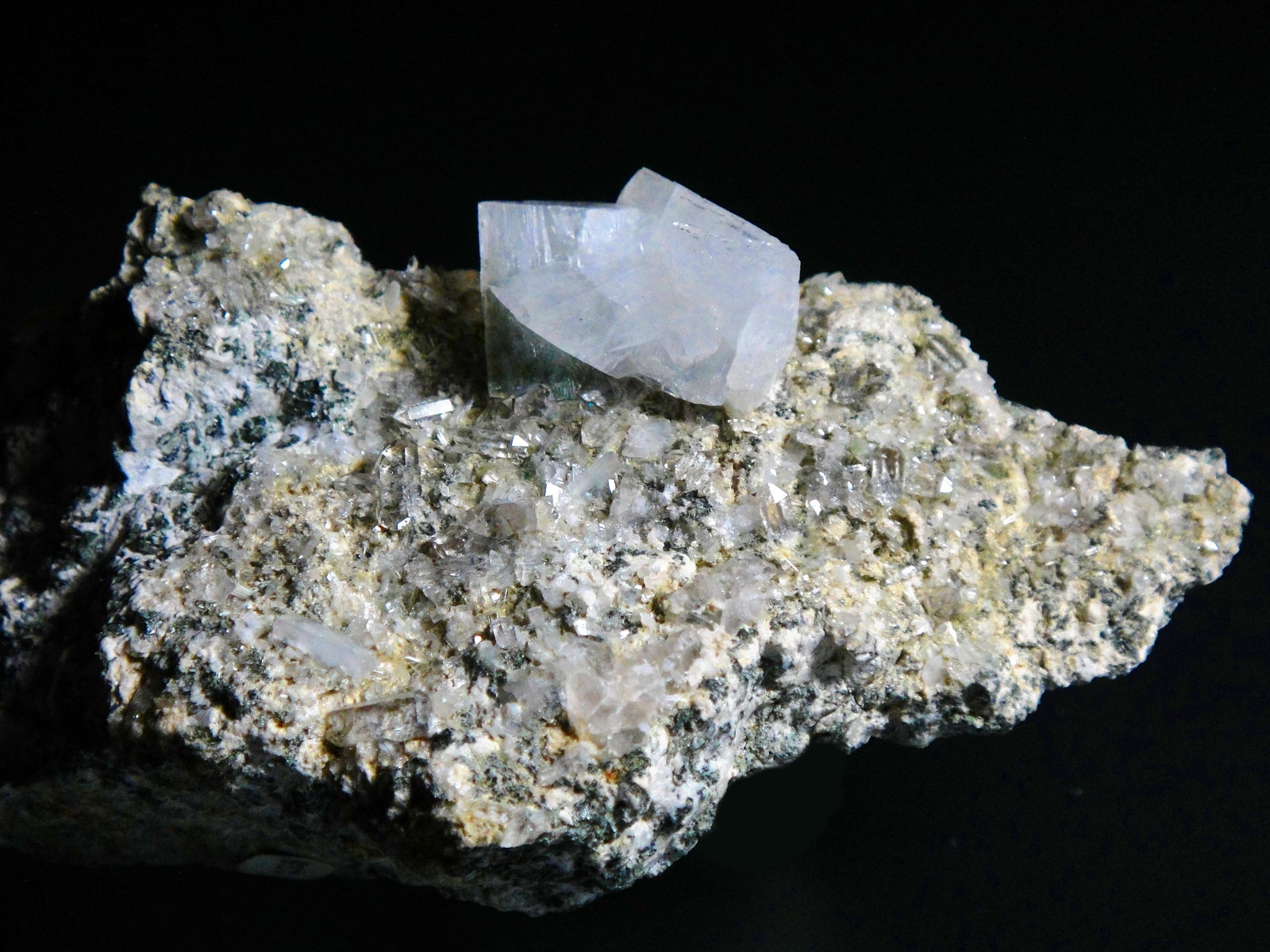 Ortoclasa (variedad adularia)
10 x 6 cm.
(Autor: Antonio P. López)