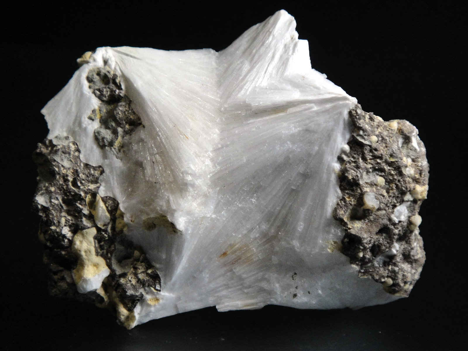 Mesolita
7 x 6 cm.
(Autor: Antonio P. López)
