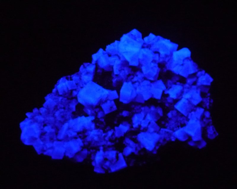 Fluorita
70x50 mm.
(Autor: Jesus Franquesa Baucells)