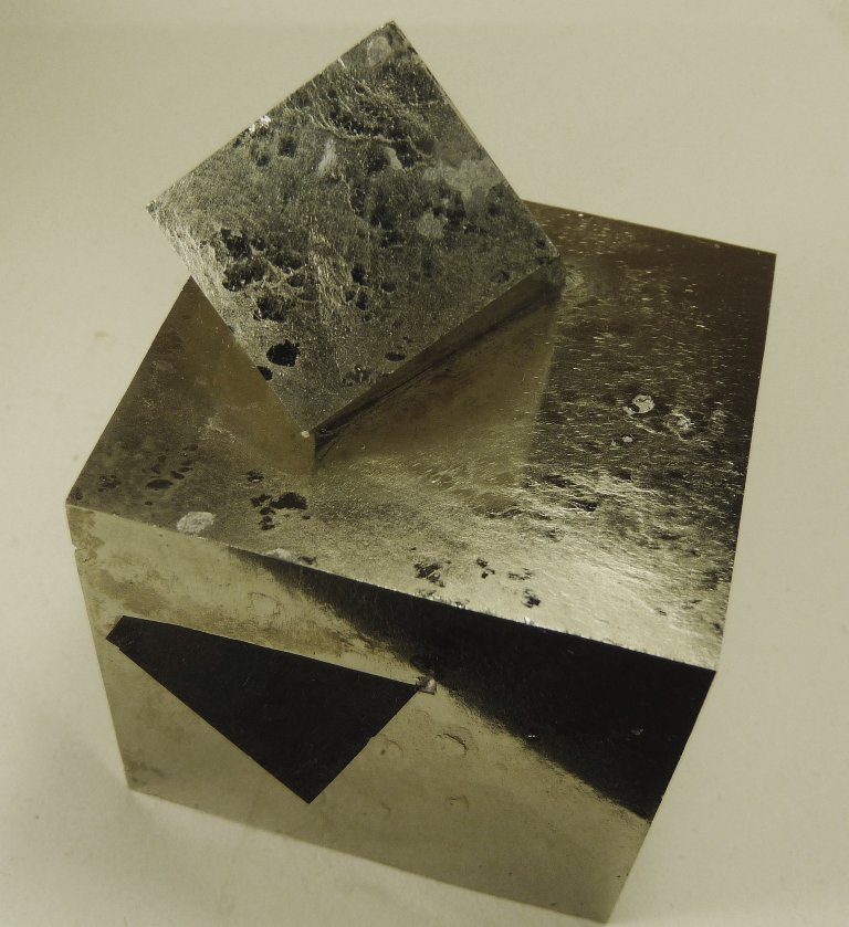 Pirita.
65x60 mm.
(Autor: Jesus Franquesa Baucells)