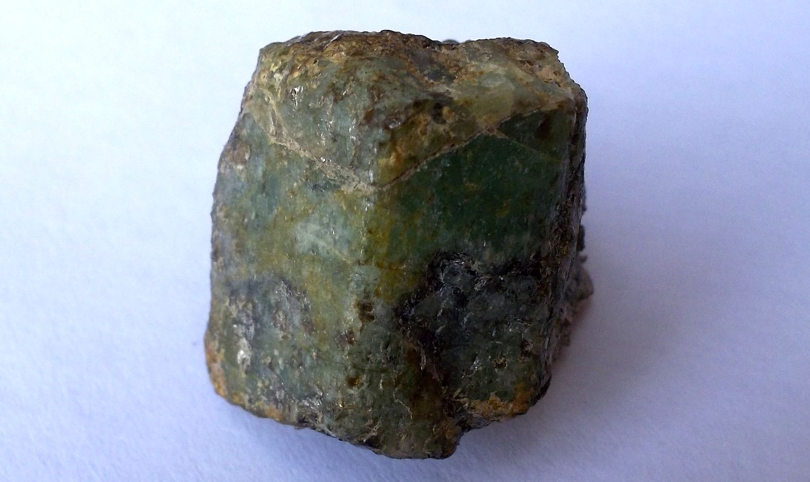 Berilo (variedad esmeralda)
1,5 x 1,5 cm
(Autor: Cristalino)