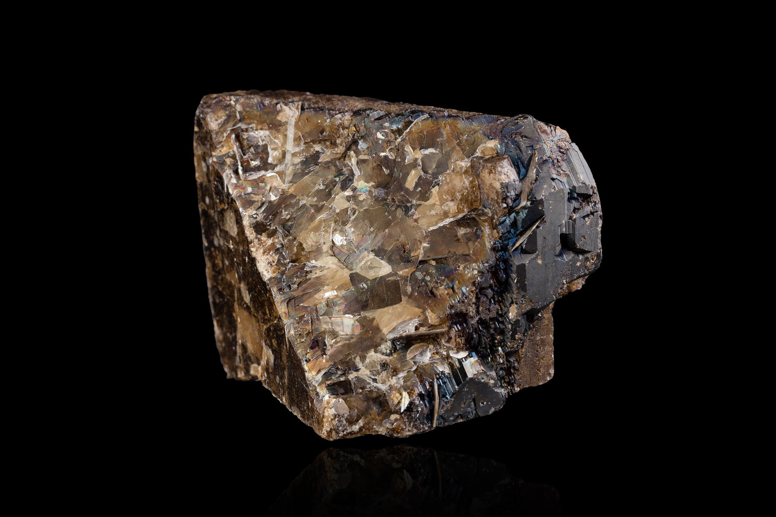 Stibiotantalita
12 x 9 x 8 cm
(Autor: Museo MIM)