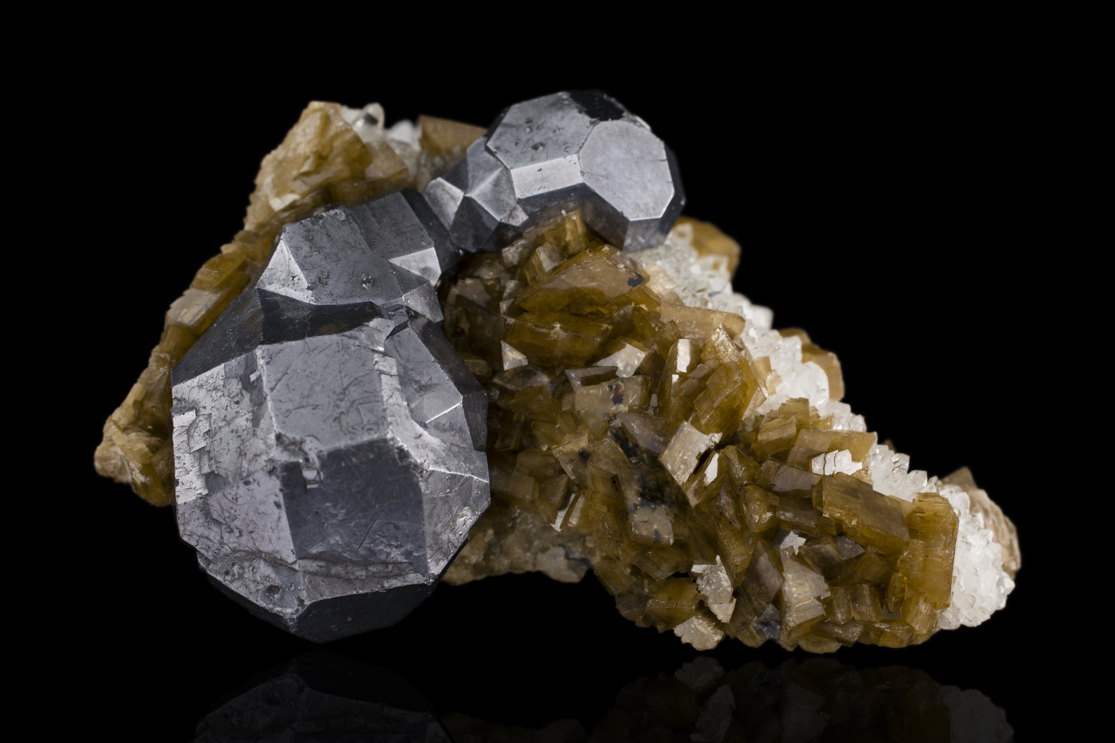 Galena con Siderita
6,5 x 6 x 3,5 cm
(Autor: Museo MIM)