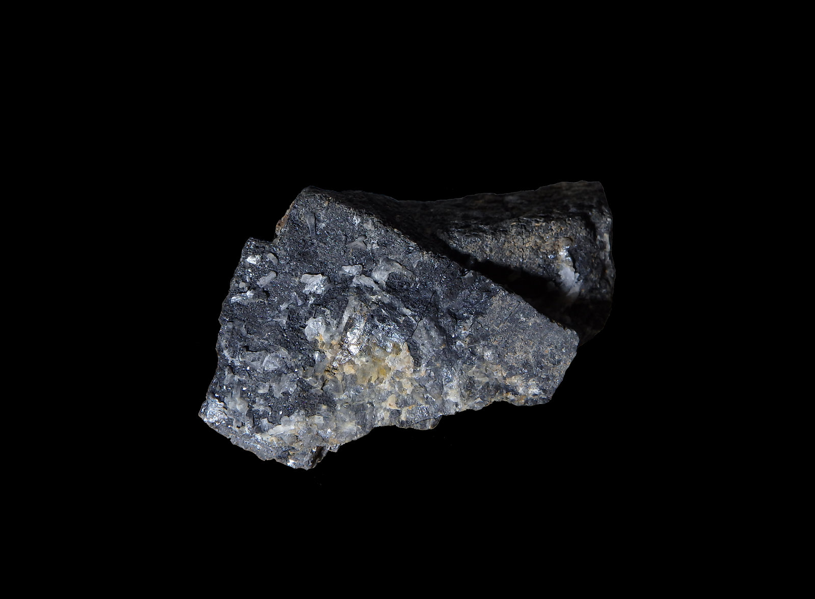 Galena y Cerusita
3,2cm la mayor arista.
(Autor: heat00)
