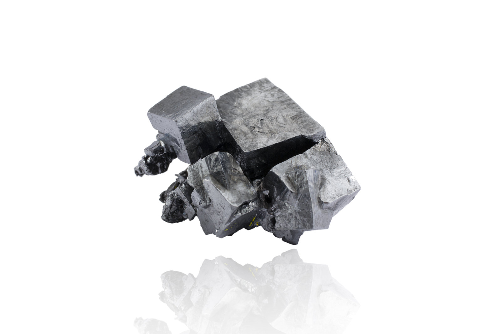 Acantita
4,0 x 3,0 x 3,0 cm
(Autor: Museo MIM)