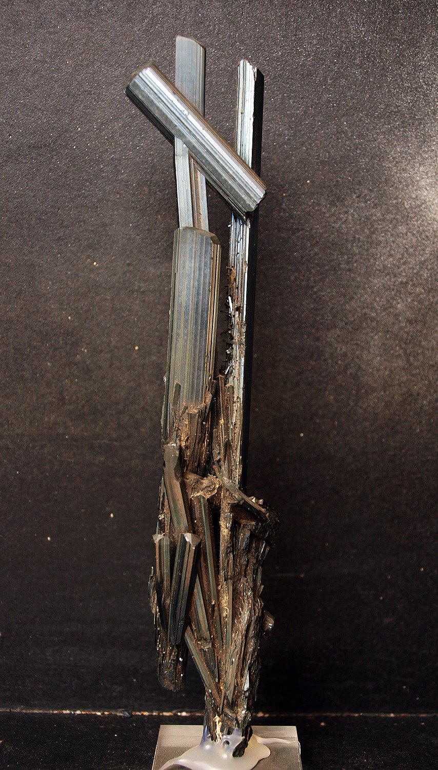 Stibnita (Estibina)
19 x 4 cm
(Autor: Pedro Antonio)