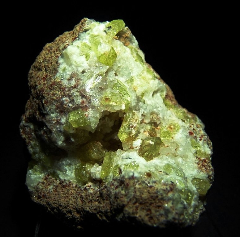 Fluorapatito.
60x60 mm.
(Autor: Jesus Franquesa Baucells)
