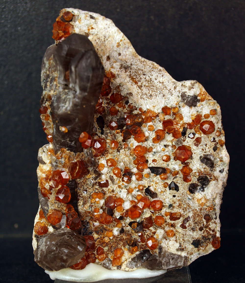 Spessartina (Espesartina)
7 x 5.5 cm
(Autor: Pedro Antonio)