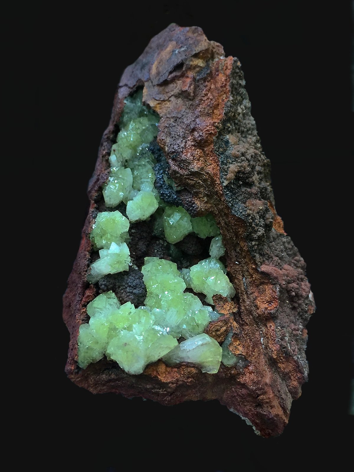 Adamita
9,4 x 5,8 cm.
(Autor: Xavier bordas)