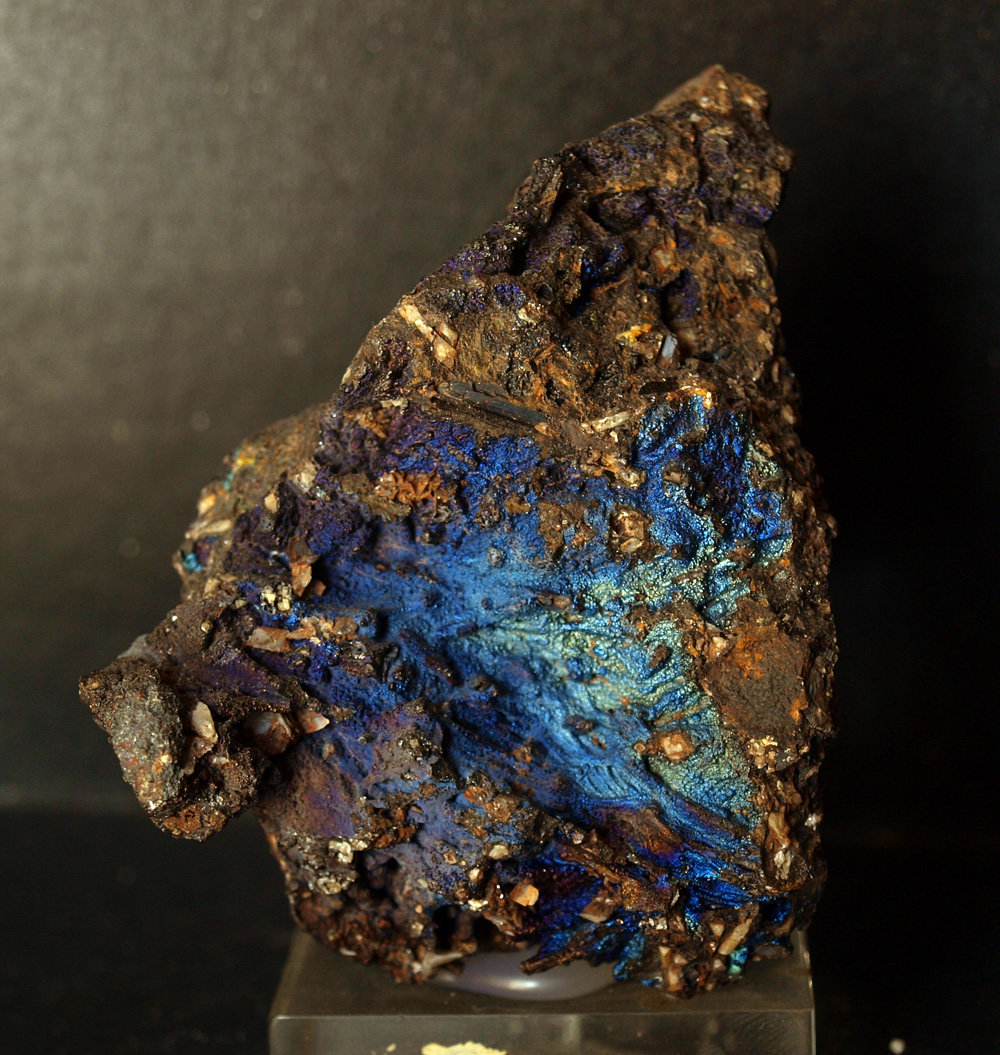 Goethita
7 x 5.5 cm
(Autor: Pedro Antonio)