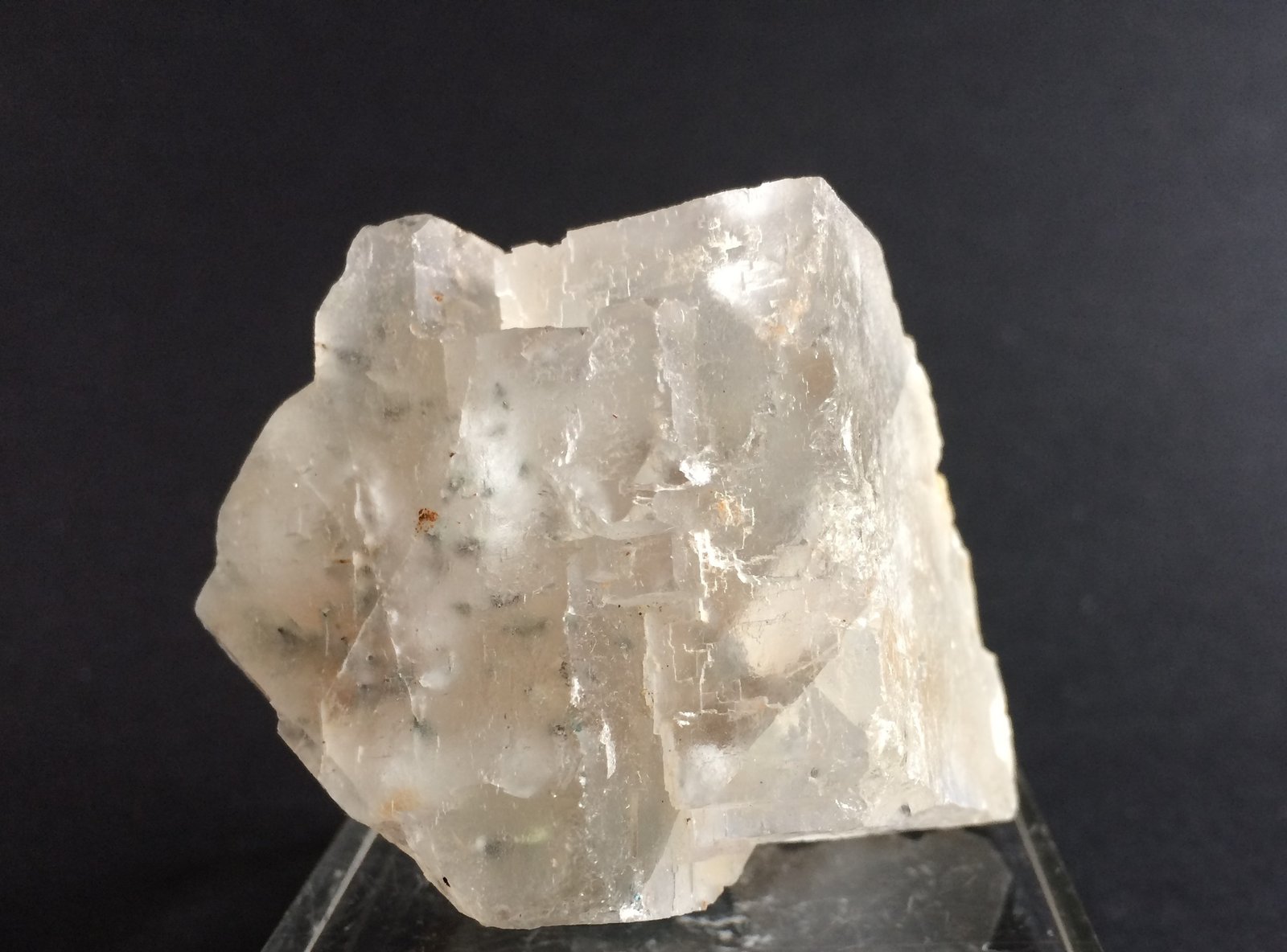 Fluorita
5,5 x 4 x 3,5 cm
(Autor: Raúl S. Llorente)