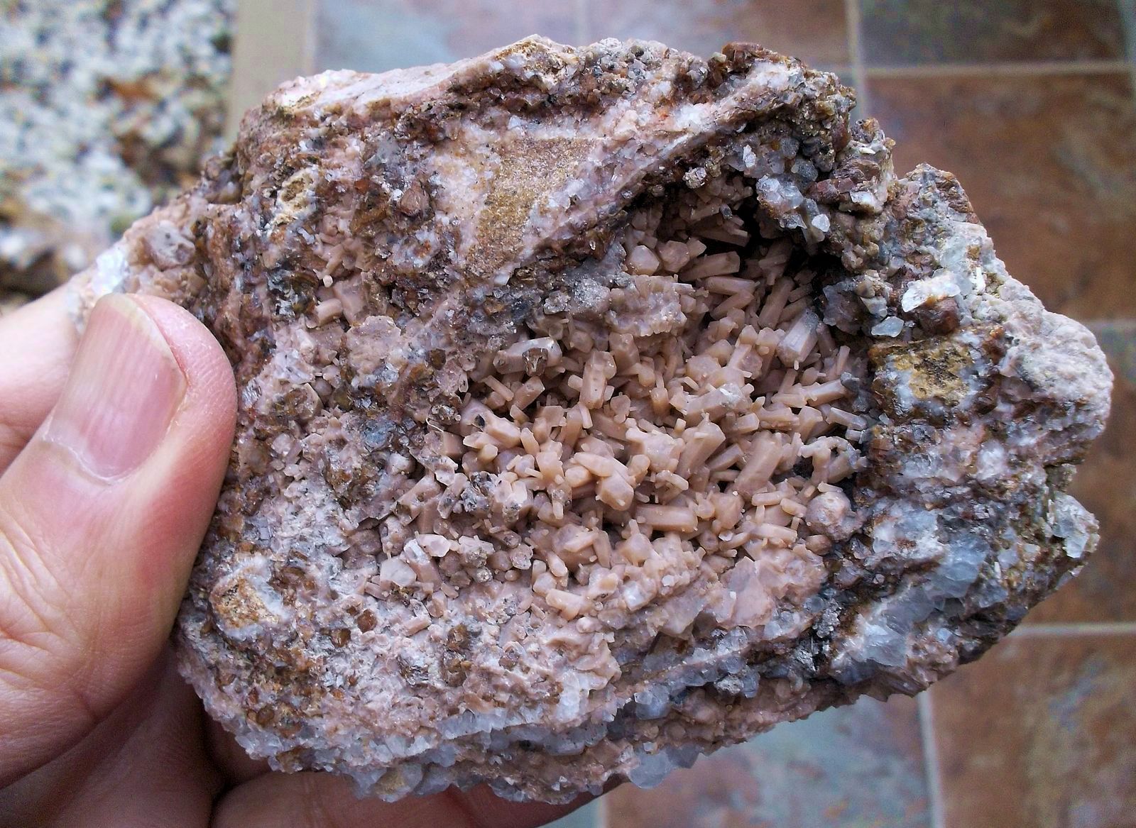 Calcita
9 x 6 cm
(Autor: Cristalino)