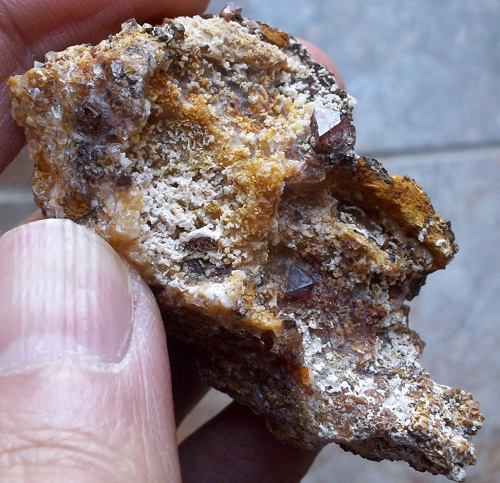 Espinela
Cristal de unos 4 mm aprox.
(Autor: Cristalino)