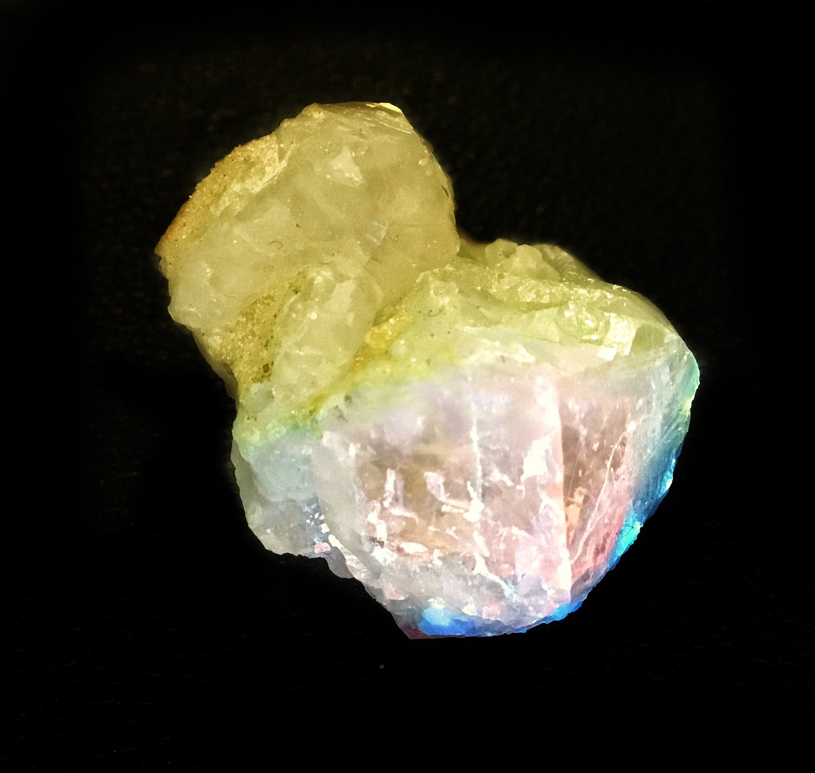 Calcita
3x3cm
(Autor: Emilio Téllez)