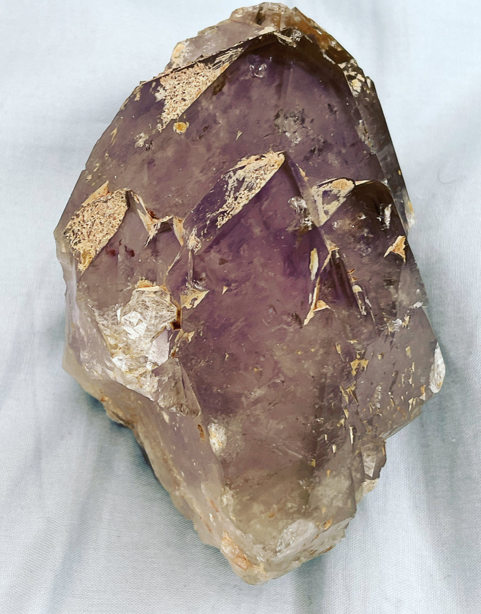Cuarzo (variedad amatista)
7,5cm de ancho y 7,5cm de alto
(Autor: castrominerals)