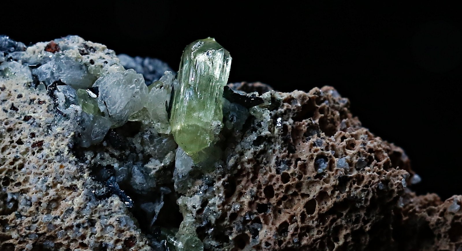 Fluorapatito
Encuadre de foto 16 mm
(Autor: Ángel Rodríguez Benavent)