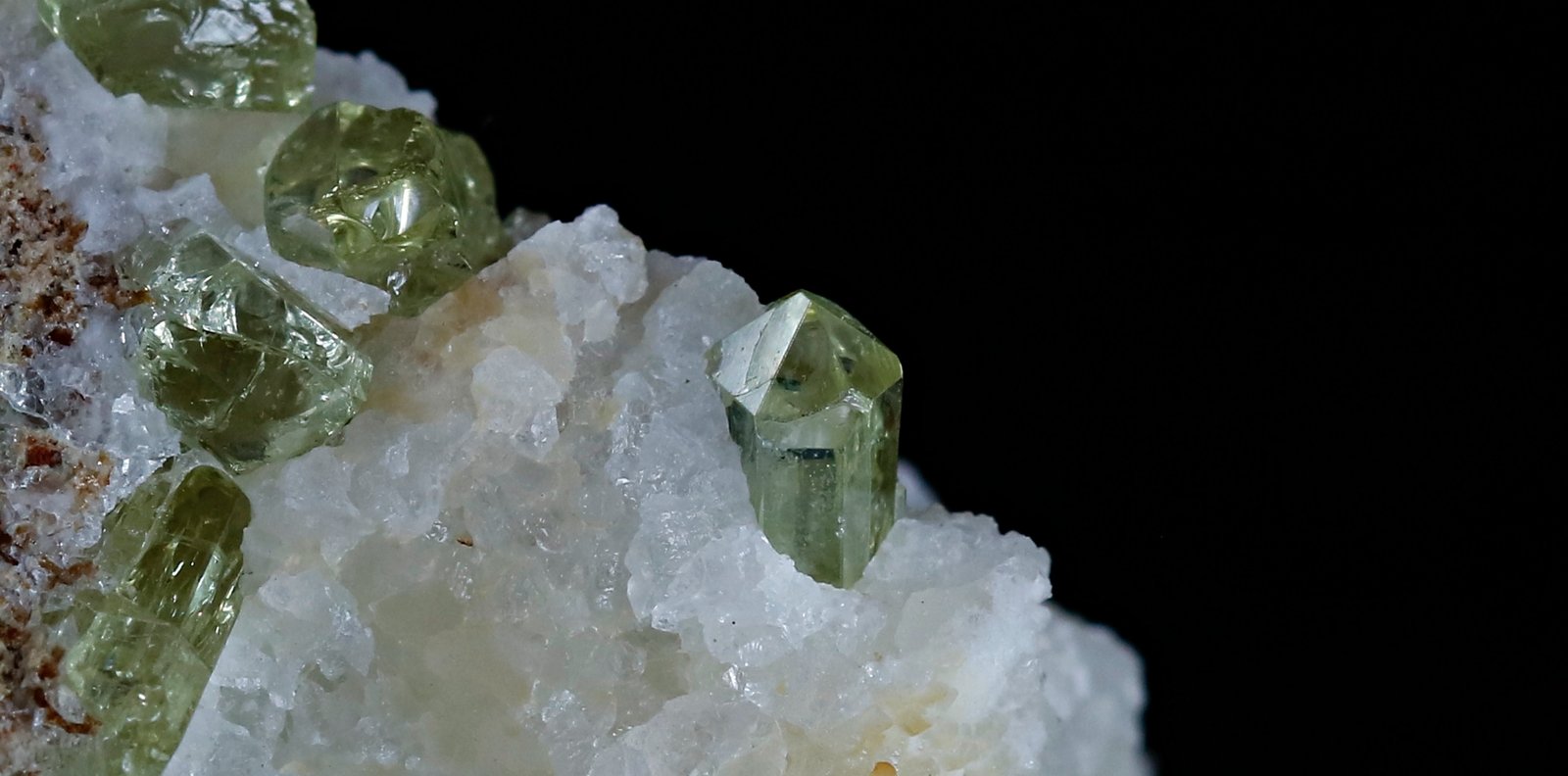 Fluorapatito
Encuadre 15 mm. Cristal 2.7 mm
(Autor: Ángel Rodríguez Benavent)
