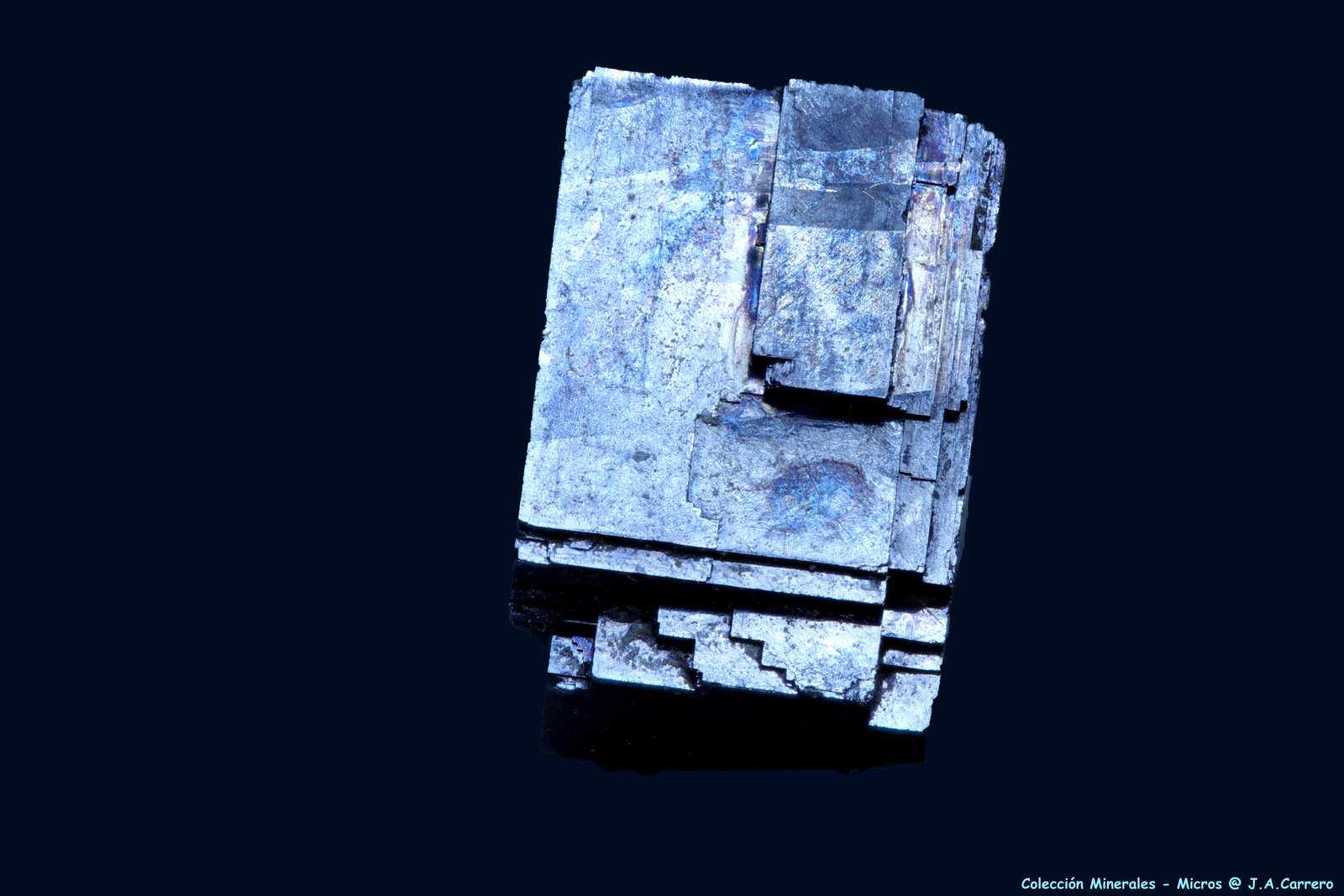 Galena
Minas Plaka, Plaka, Distrito minero Lavrion, Prefectura Attikí (Attica), Grecia
1 x 1,5 x 1 cm
(Autor: Jose Angel Carrero)