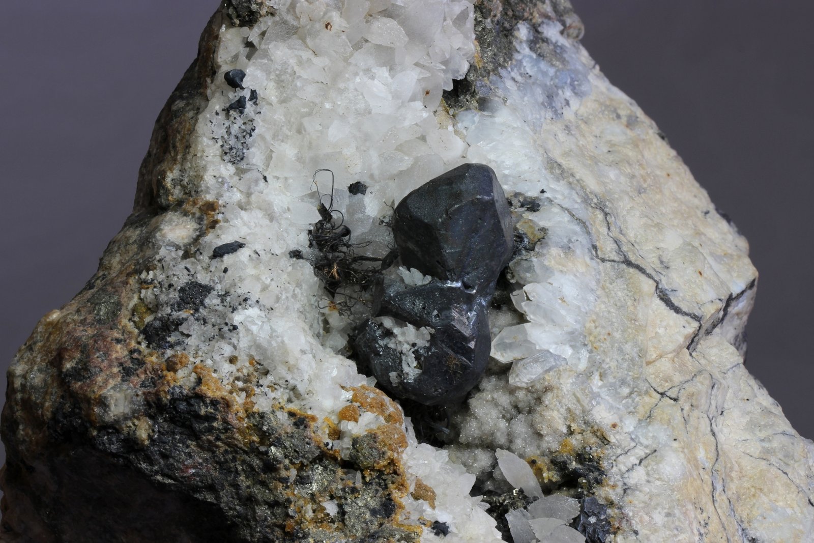 Acanthita (Acantita) y Plata
cristales acantita 3 cm
(Autor: Ramon A  Lopez Garcia)
