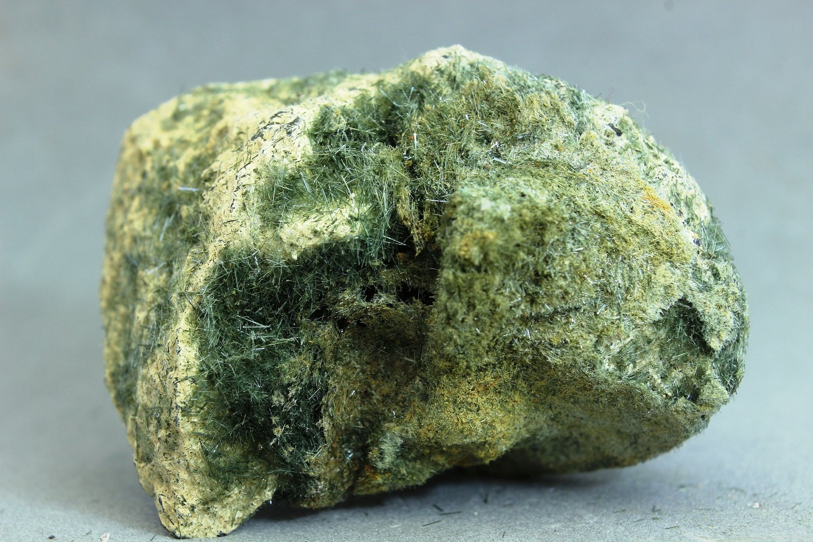 Actinolita
47x35x26 mm.
(Autor: Juan Espino)