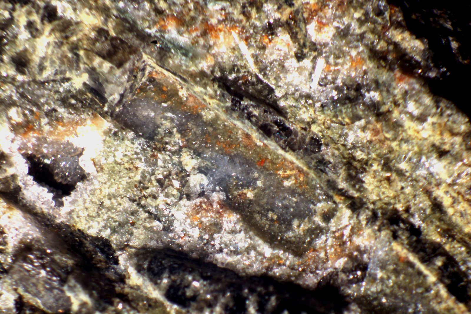 Actinolita
< 1 mm
(Autor: José Luis Zamora)