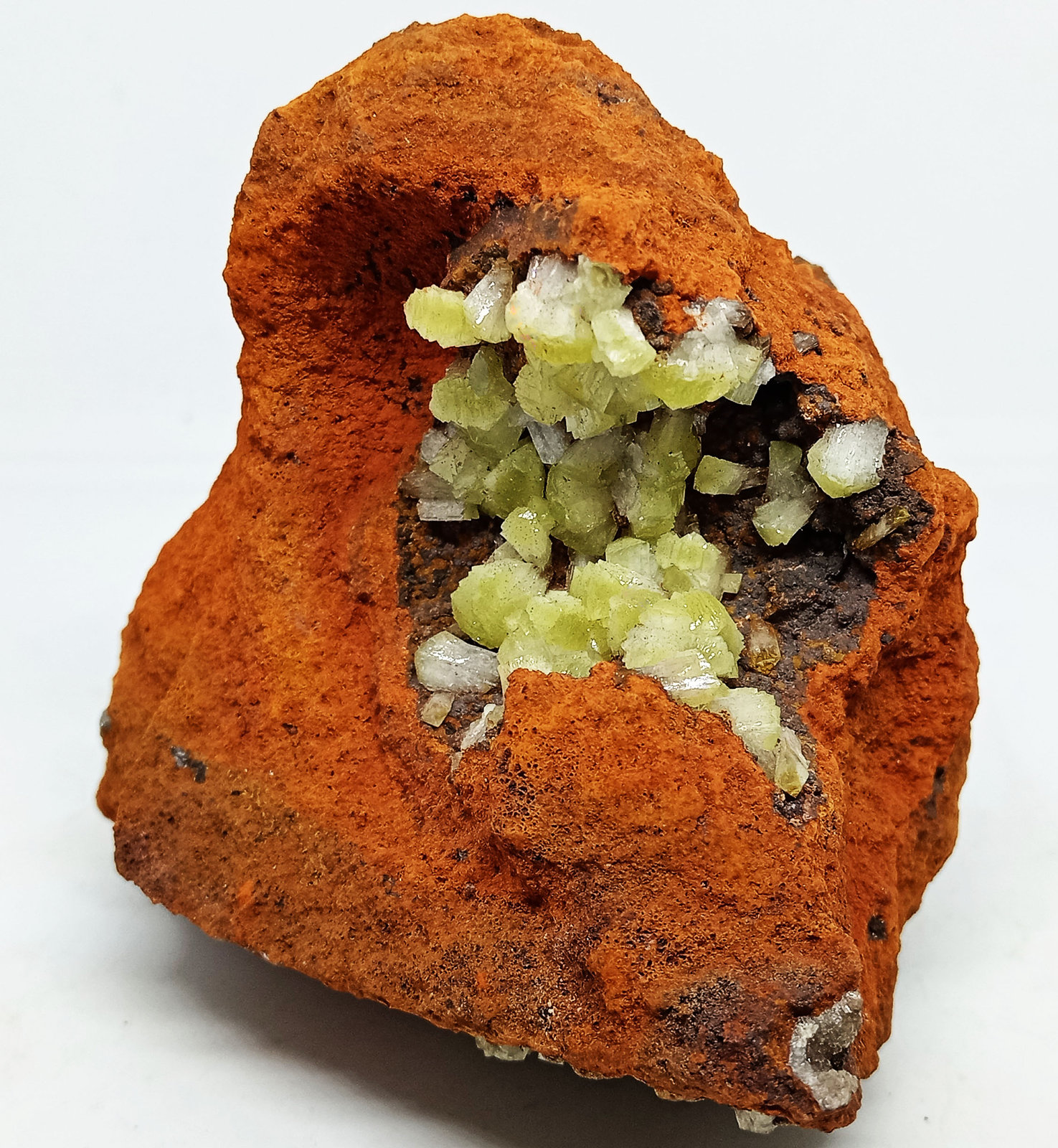 Adamita
85x75x45 mm.
(Autor: Luis Edmundo Sánchez Roja)