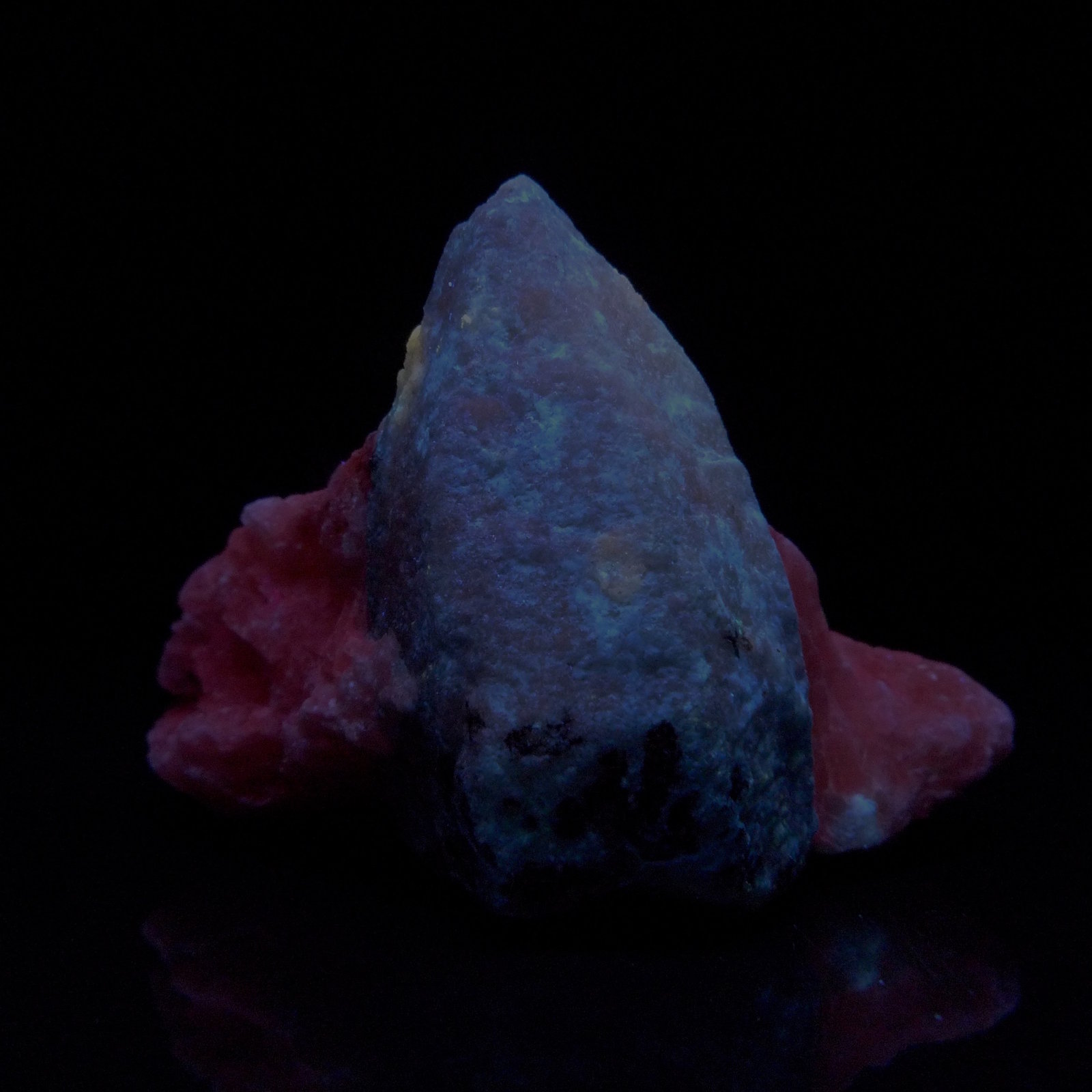 Afghanita (Afganita)
5 x 3,5 x 3 cm
(Autor: Josele)