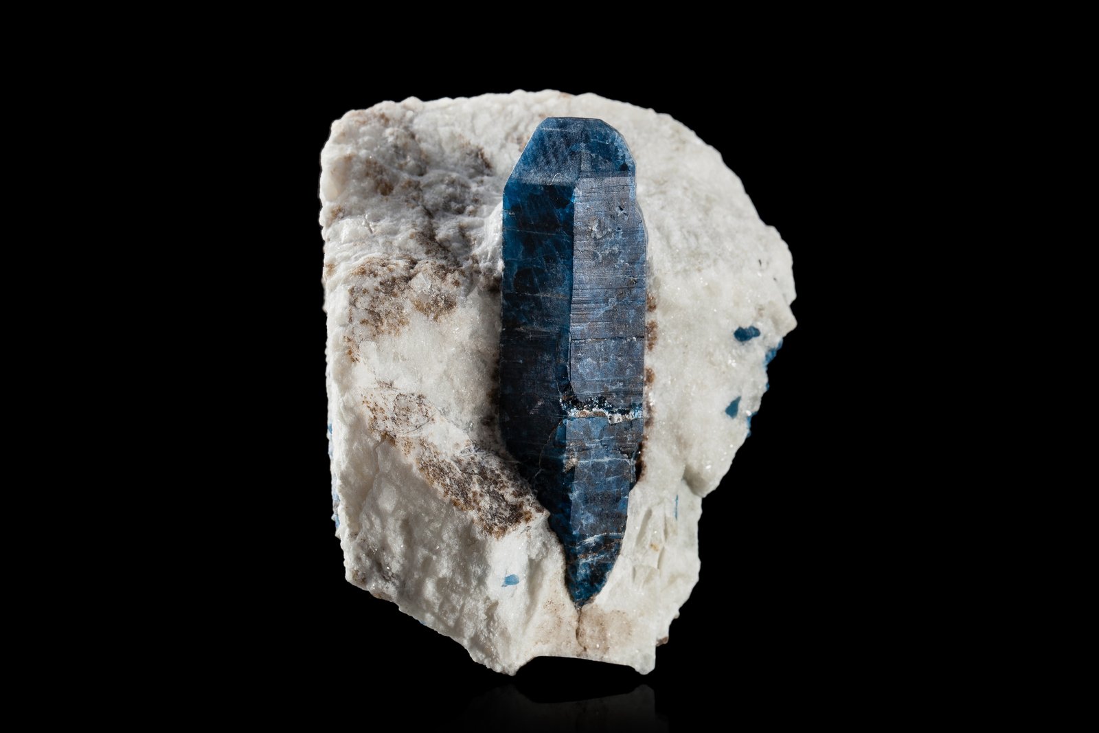 Afganita
7 x 7 x 7 cm / Cristal principal: 5.7 cm
(Autor: Museo MIM)