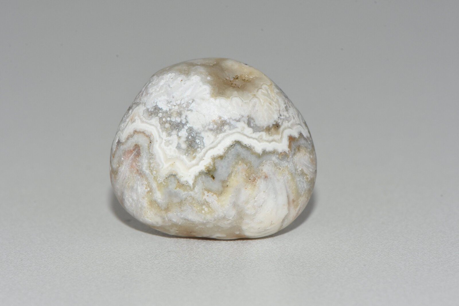 Cuarzo (calcedonia)
Los Escullos, Níjar, Comarca Metropolitana de Almería, Almería, Andalucía, España
3 cm
(Autor: Uryula)