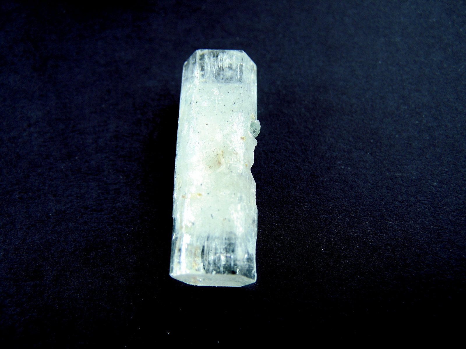 Berilo (variedad aguamarina)
3 x 1cm.
(Autor: canada)