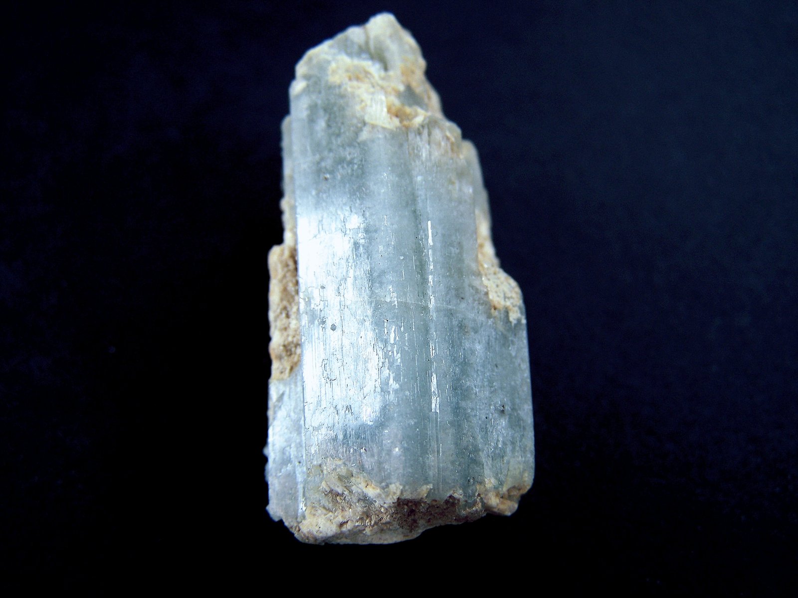 Berilo (variedad aguamarina)
4 x 2cm.
(Autor: canada)