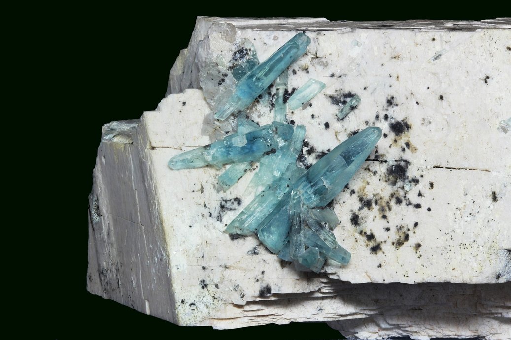 Berilo (variedad aguamarina)
enfoque 80x60 mm
(Autor: Ramon A  Lopez Garcia)