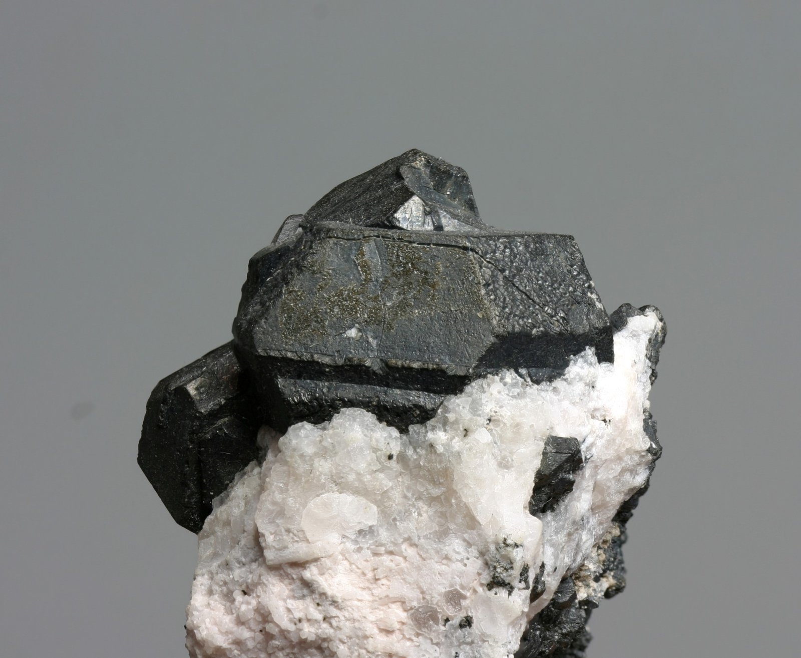 Alabandita
cristal mayor 15x15mm
(Autor: Ramon A  Lopez Garcia)
