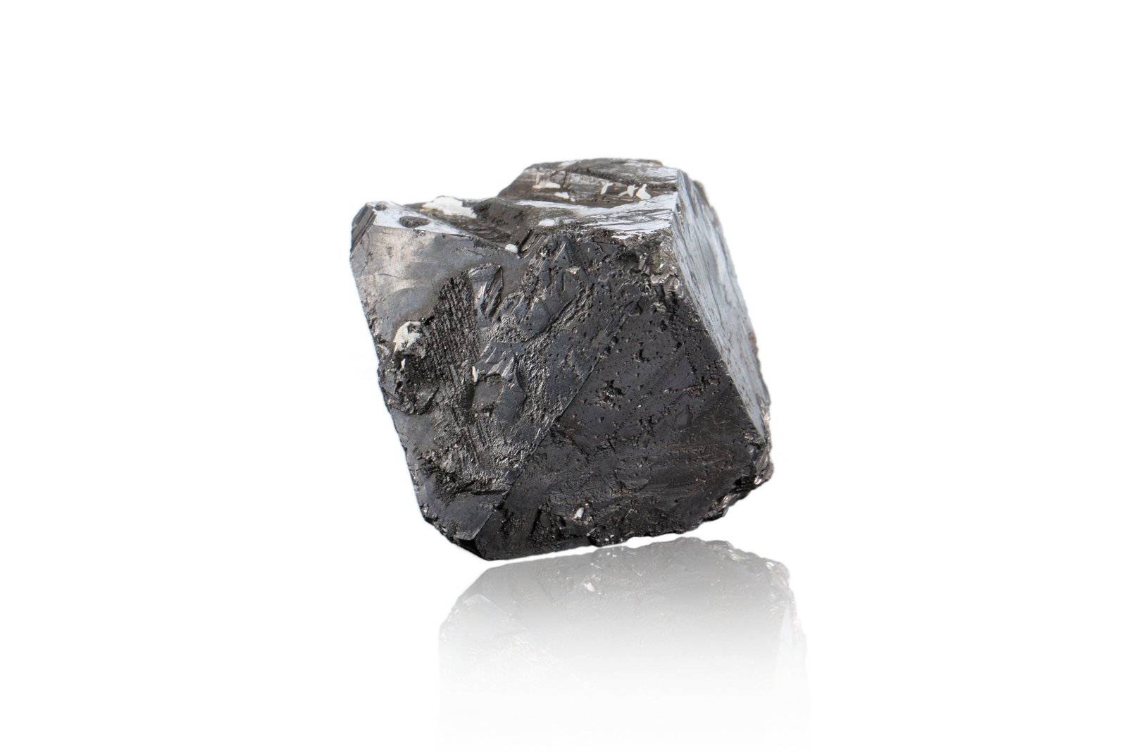 Alabandita con Grafito
5 x 5 x 4 cm
(Autor: Museo MIM)