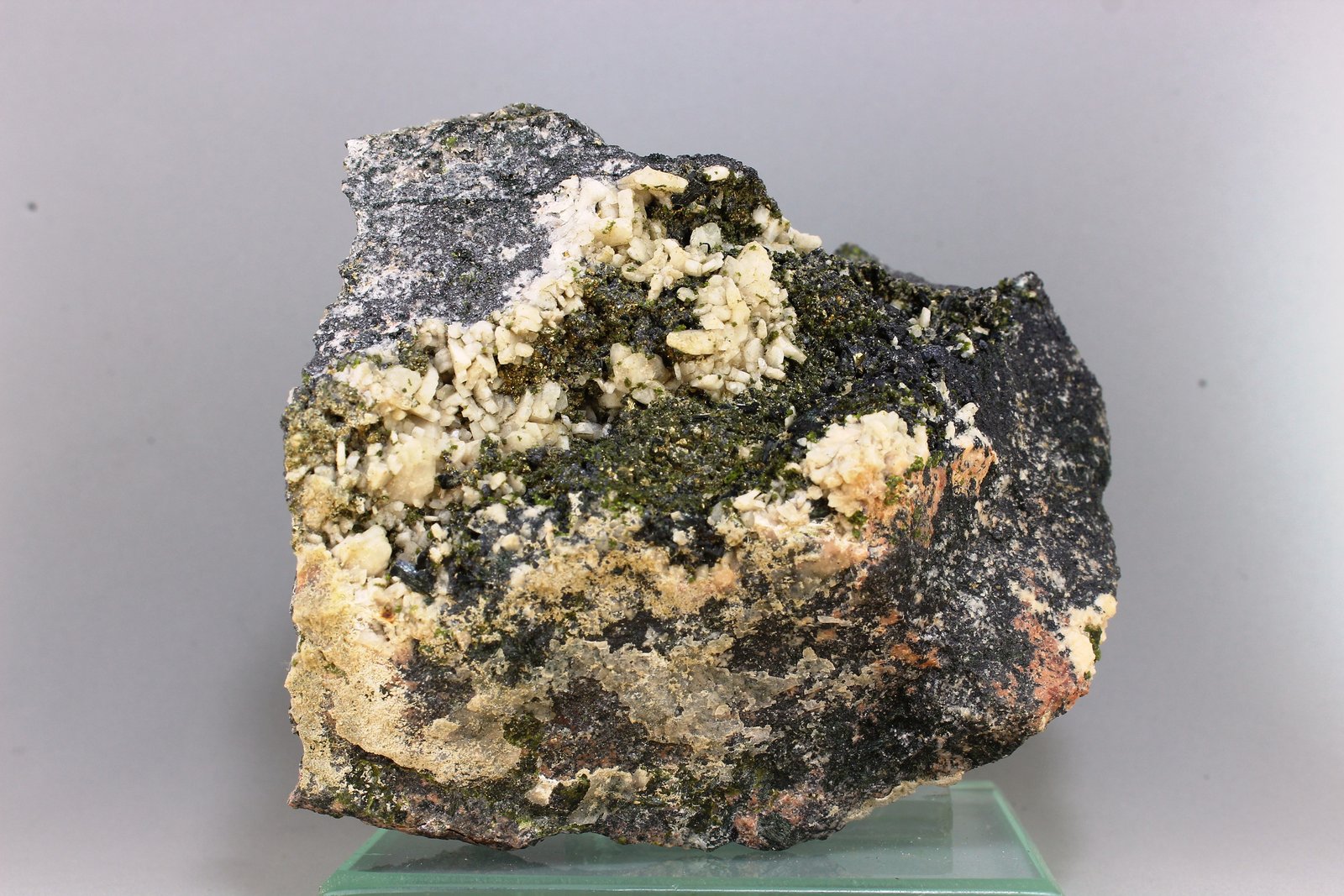 Albita
85x83 mm.
(Autor: Juan Espino)
