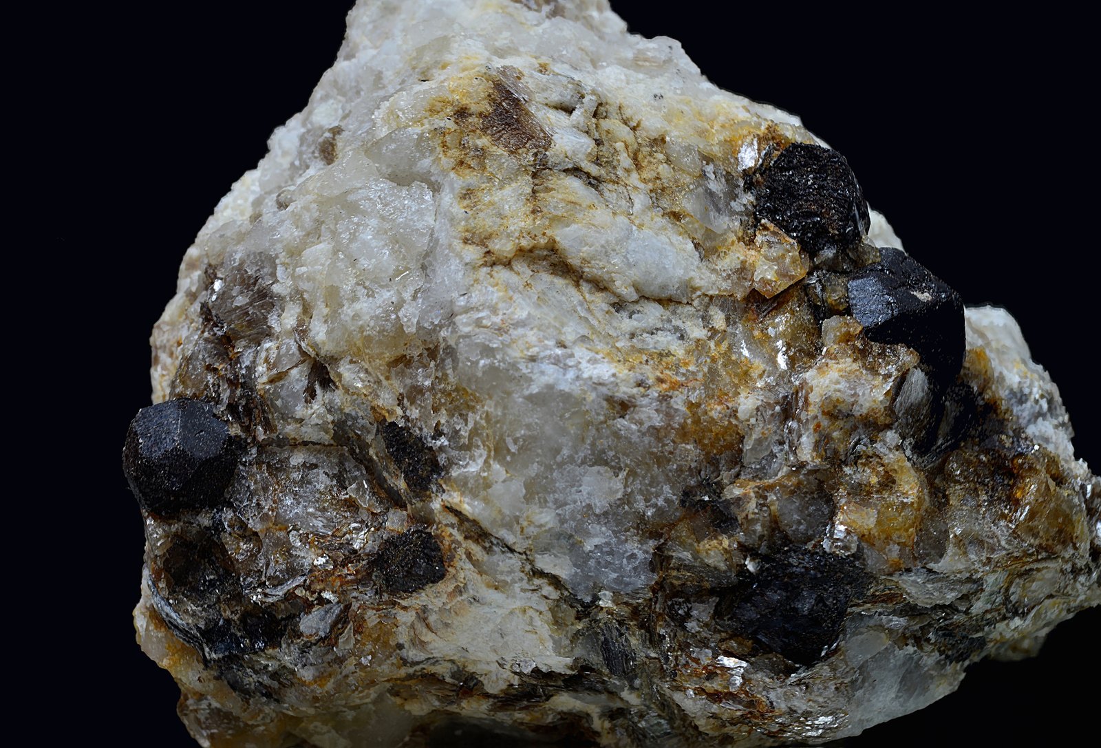 Almandino (Grupo Granate)
74 x 51 mm.
(Autor: Antonio Carmona)