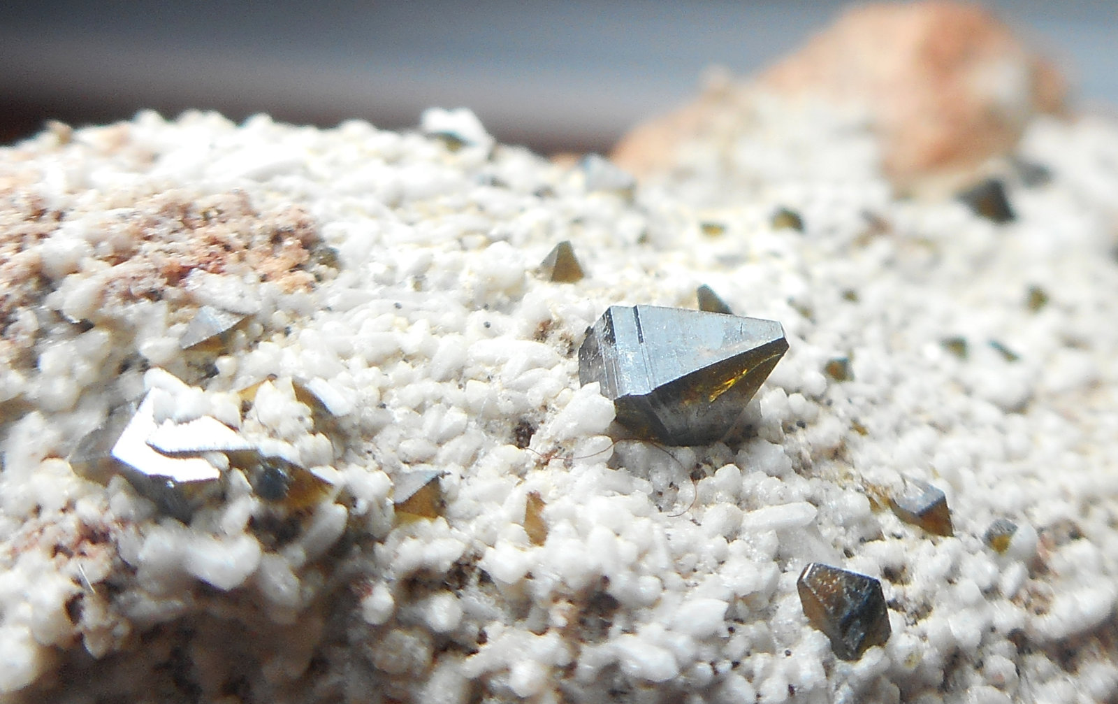 Anatasa
Cristal de 3,8 mm.
(Autor: Javi Llamazares)