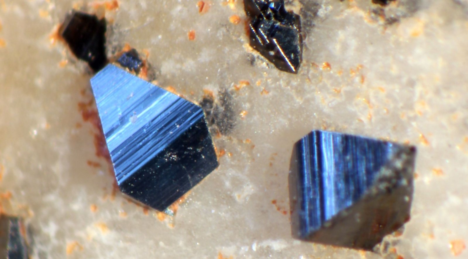 Anatasa
1,5 mm.
(Autor: José Luis Zamora)