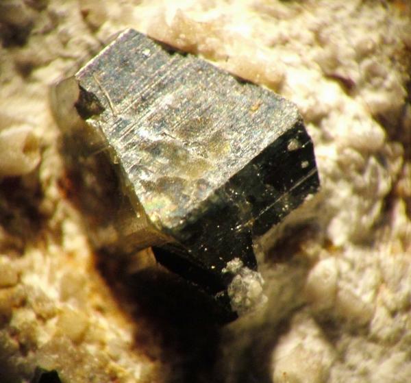 Anatasa
Cristal de 3 x 2 mm.
(Autor: JACendon)