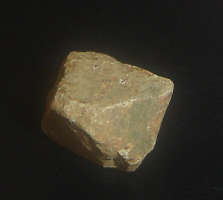 Anatasa
1,5 x 1,5 x 1,5 cm
(Autor: Anisio Claudio)