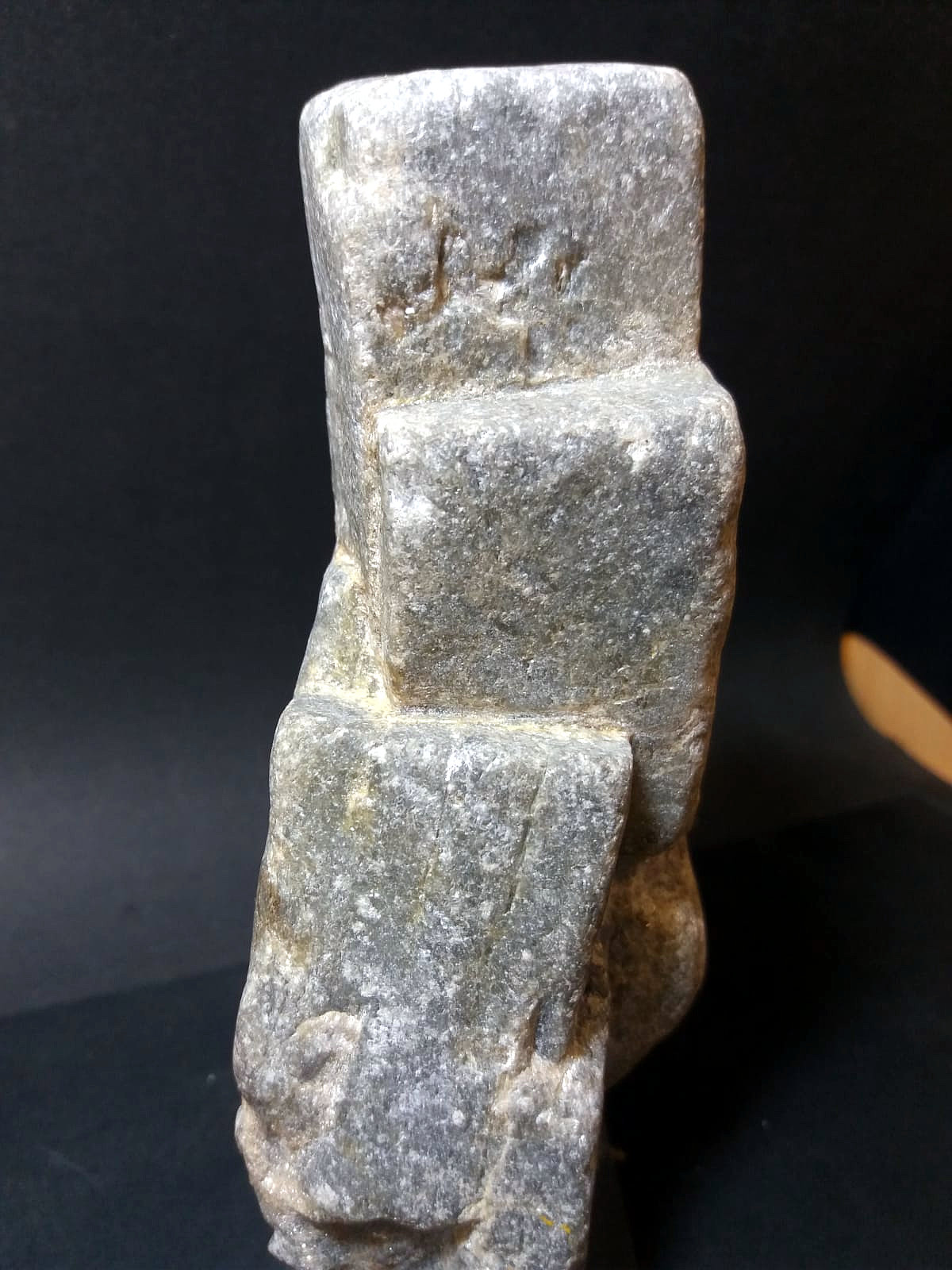 Andalucita
12 x 5 cm.
(Autor: Antonio P. López)