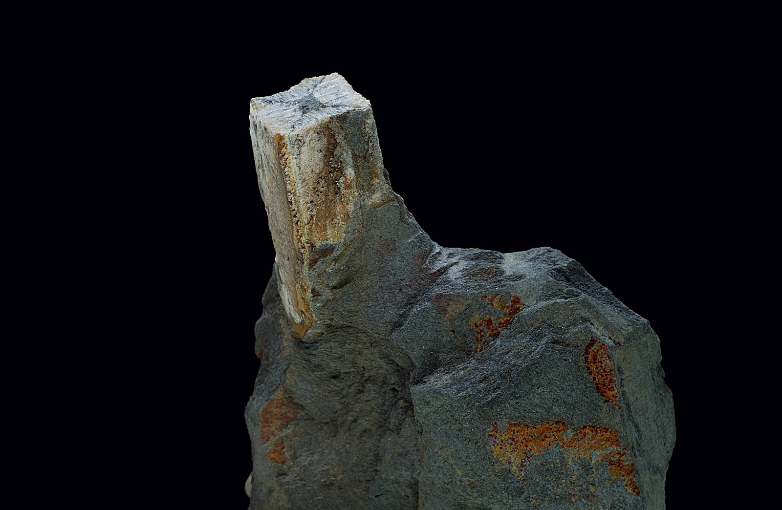 Andalucita
Tamaño del crista de 28 x 13 mm.
(Autor: Antonio Carmona)