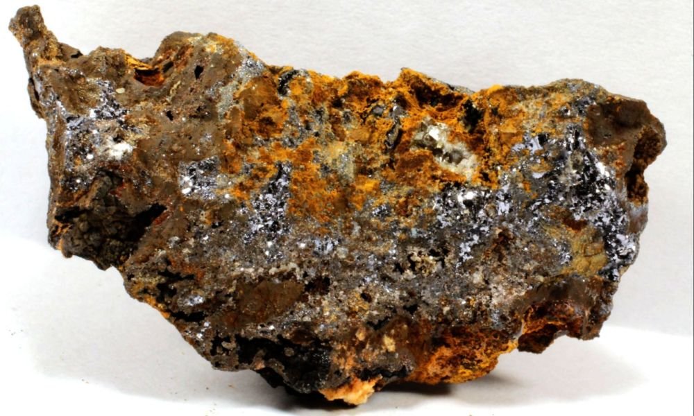 Anglesita, Galena, limonita
45 x 26 x 22 mm.
(Autor: José Luis Zamora)