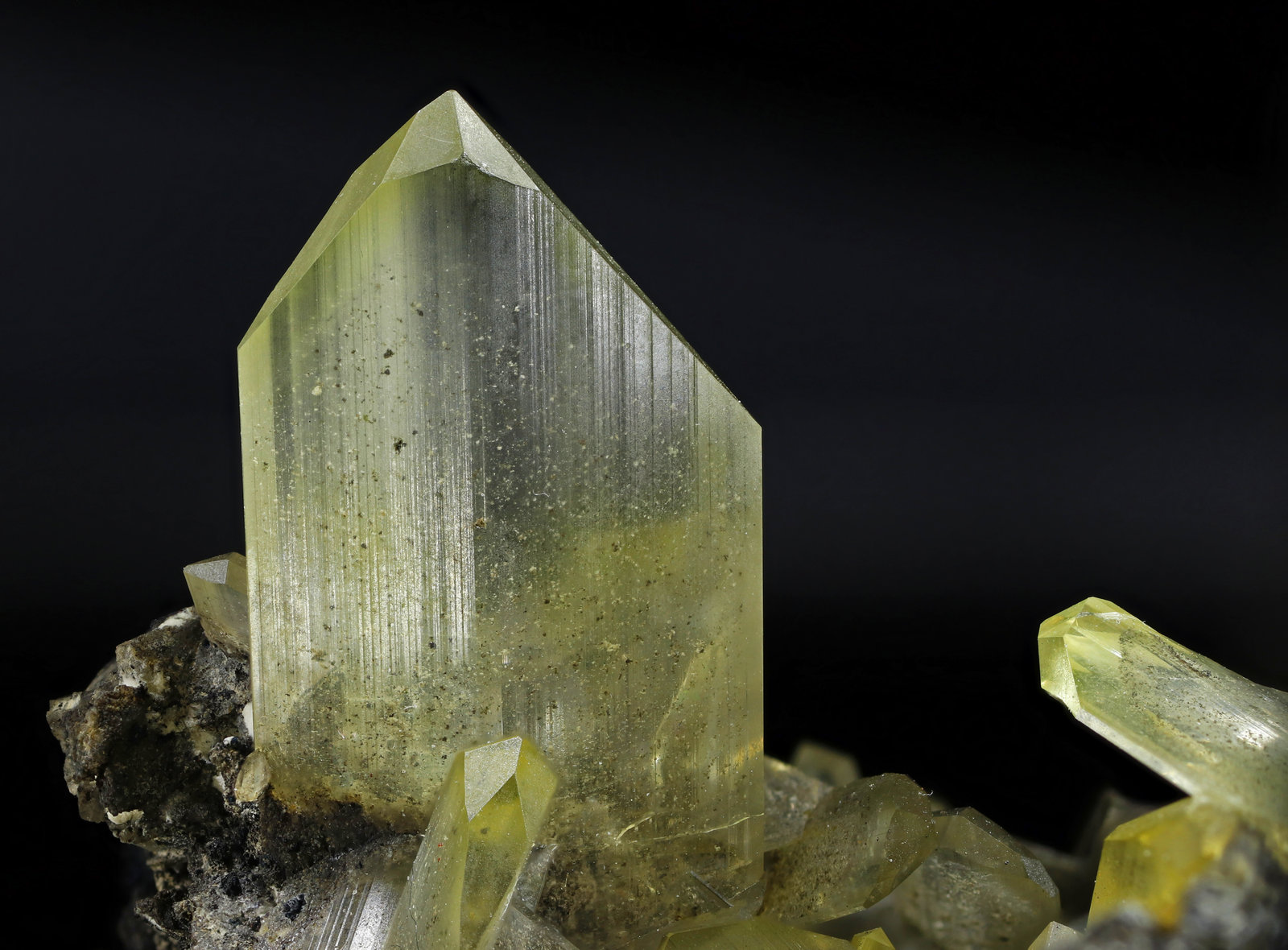 Anglesita
cristal principal: 1.6 × 1 cm
(Autor: Jordi Fabre)