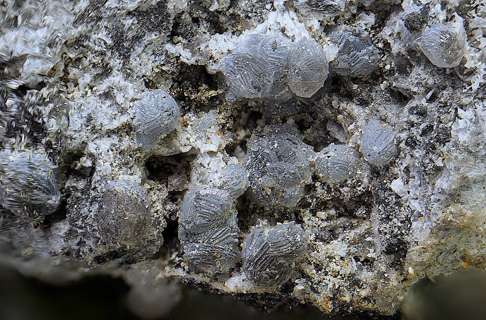Mansfieldita
Campo de visión de  5 mm.
(Autor: Antonio Carmona)