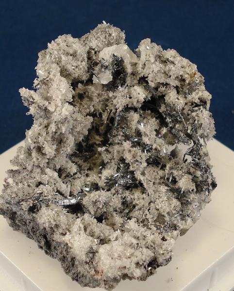 Antimonita
7 x 6 cm.
(Autor: Echevarria)