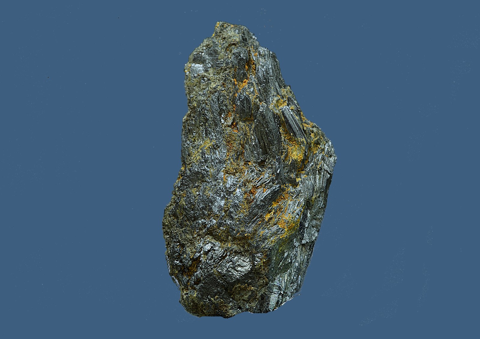 Antimonita
4 x 7 cm
(Autor: Antonio Carmona)