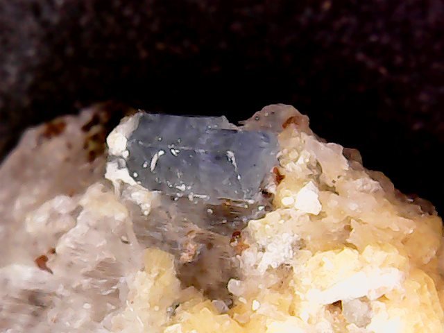 Apatito
4,5 X 1,1 X 1 mm
(Autor: Anisio Claudio)