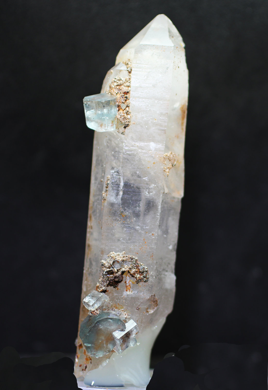Fluorapatito, Cuarzo
85 x 22 x 22 mm
(Autor: José Luis Zamora)
