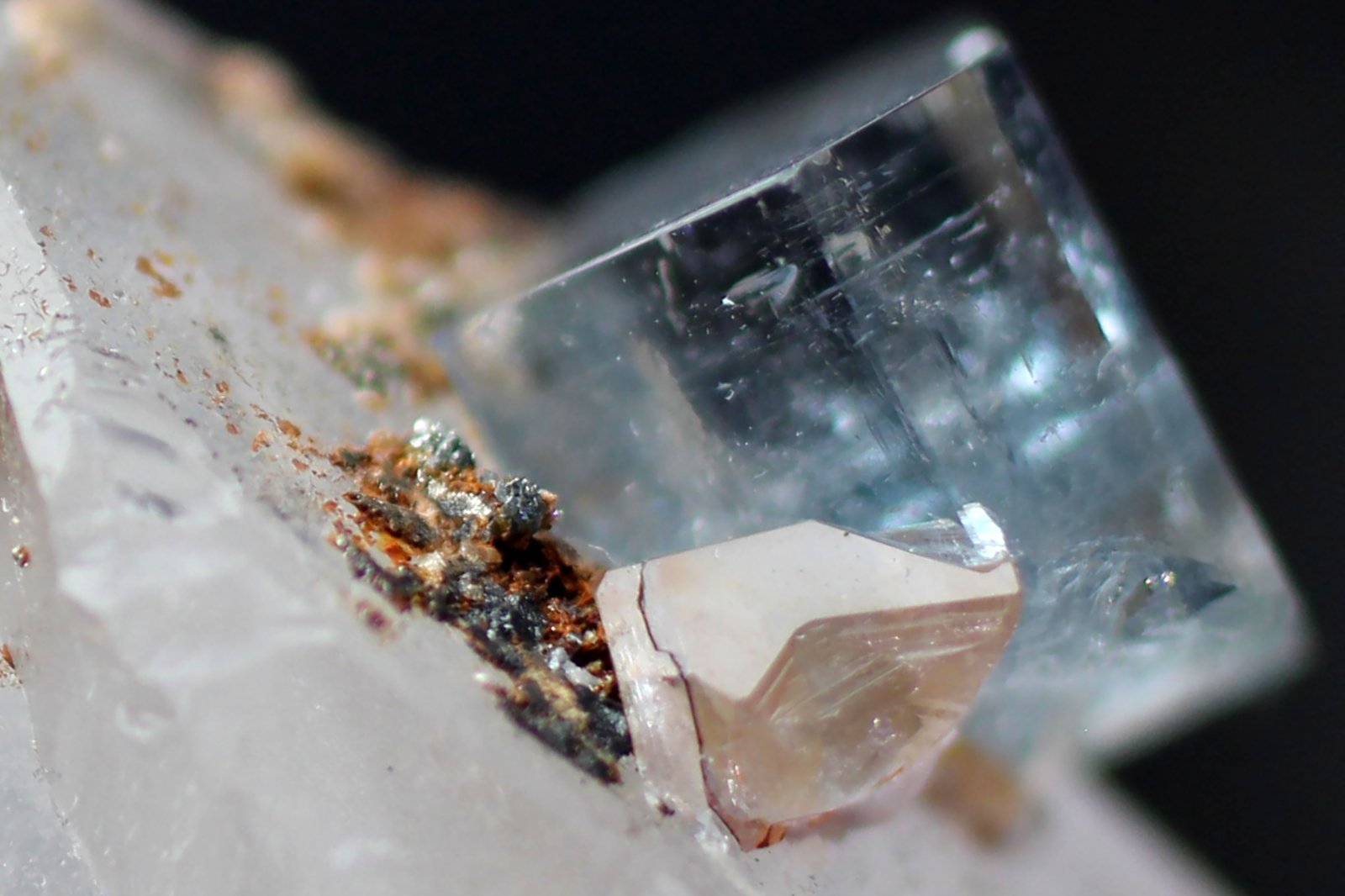 Fluorapatito
6 mm
(Autor: José Luis Zamora)